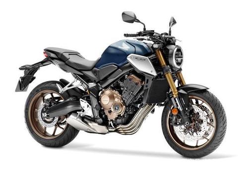 CB300R由28601cc單缸液冷發(fā)動(dòng)機(jī)提供動(dòng)力