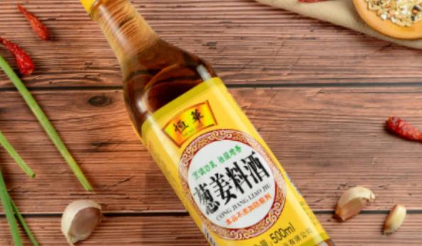 白酒能代替料酒來(lái)炒菜嗎？