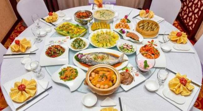 女士用餐時應該注意哪些禮儀？