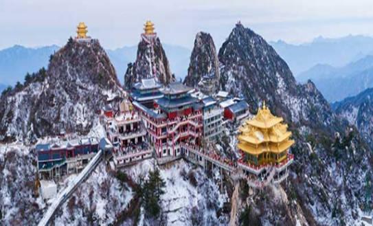 洛陽老君山，被制造的頂流景區(qū)