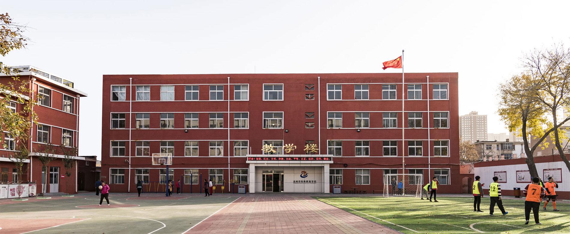 多所高?；謴?fù)校友入校權(quán)限（免預(yù)約入校）