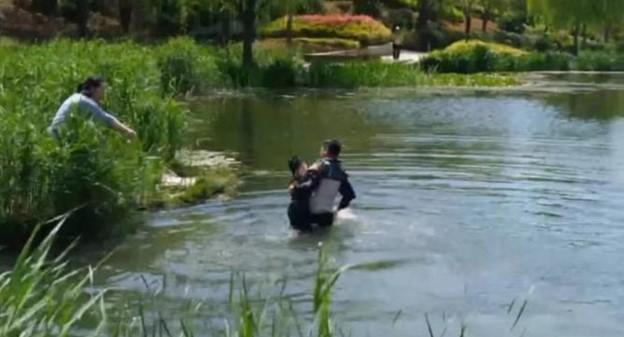 青島李村河救落水小孩的男子戴志磊：見義勇為行動引發(fā)點(diǎn)贊