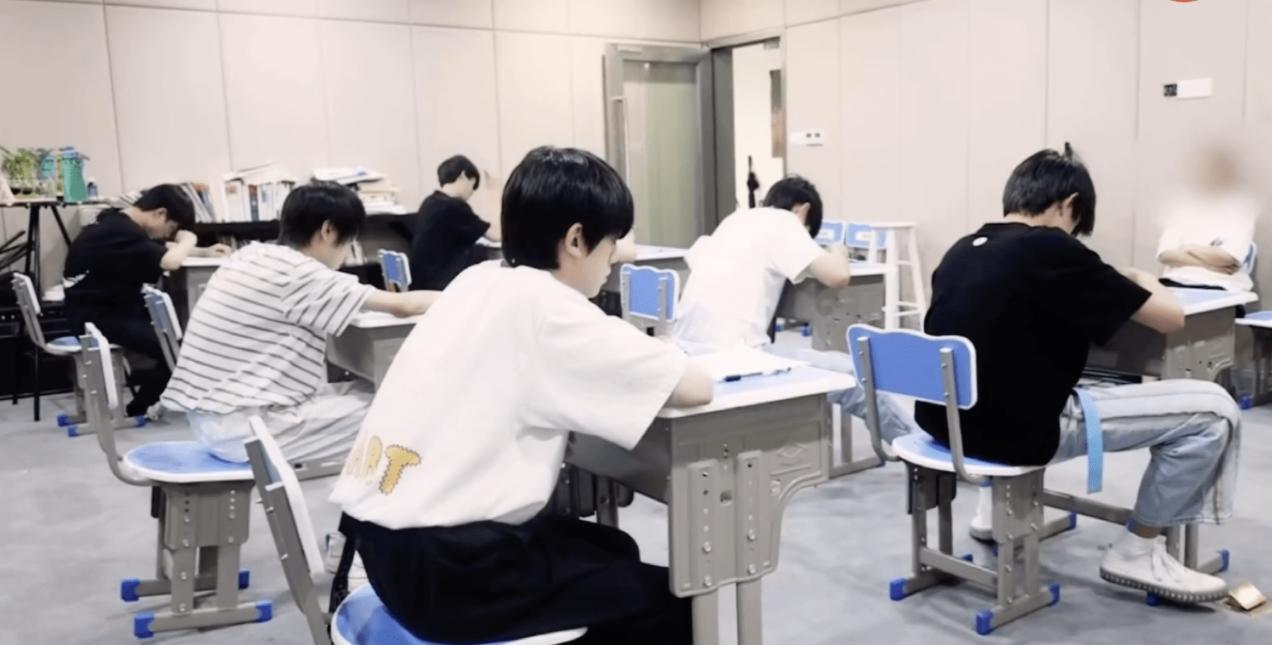 時(shí)代峰峻回應(yīng)馬嘉祺宋亞軒中戲緩考事件，明確符合學(xué)校規(guī)定