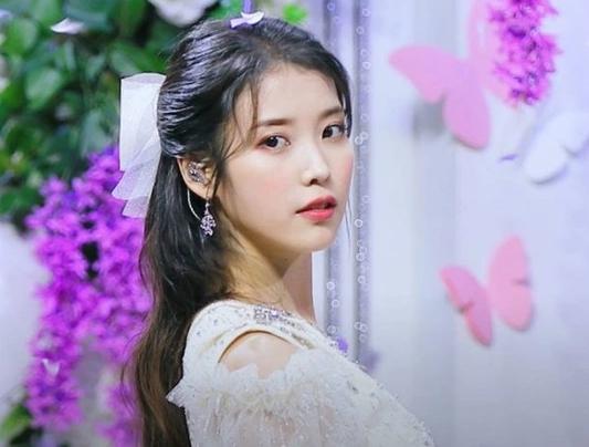 韓國女星IU涉嫌剽竊歌曲遭警方告發(fā)，引發(fā)爭議