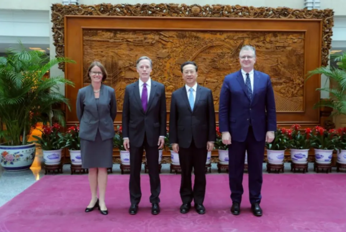 中美高級(jí)官員會(huì)談，就改善關(guān)系進(jìn)行坦誠溝通