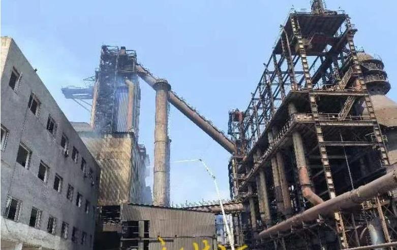 遼寧營(yíng)口鋼鐵公司高爐起火事故，傷亡人數(shù)待核實(shí)