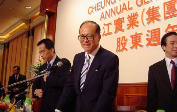 長江實業(yè)子公司收購英國房地產(chǎn)基金，95后李思德成李嘉誠家族接班人亮相
