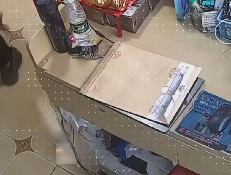 私拆檔案袋引發(fā)爭議，為什么檔案不能私自拆封？