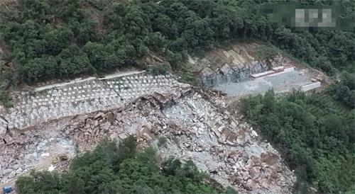 湖北五峰山體滑坡事故救援繼續(xù)，失聯(lián)人員仍在搜救中