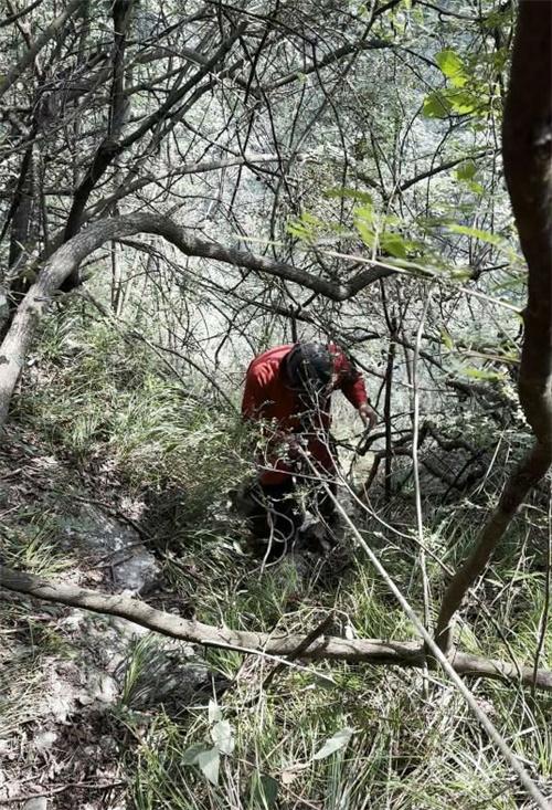 深山尋覓無果，村民在懸崖下發(fā)現(xiàn)失聯(lián)村民遺體