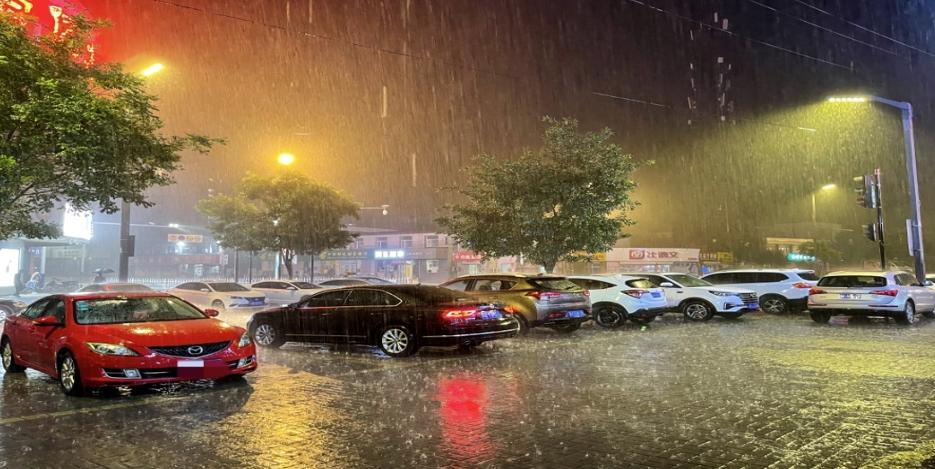北京門頭溝區(qū)強(qiáng)降雨致2人遇難，應(yīng)急疏散5000人