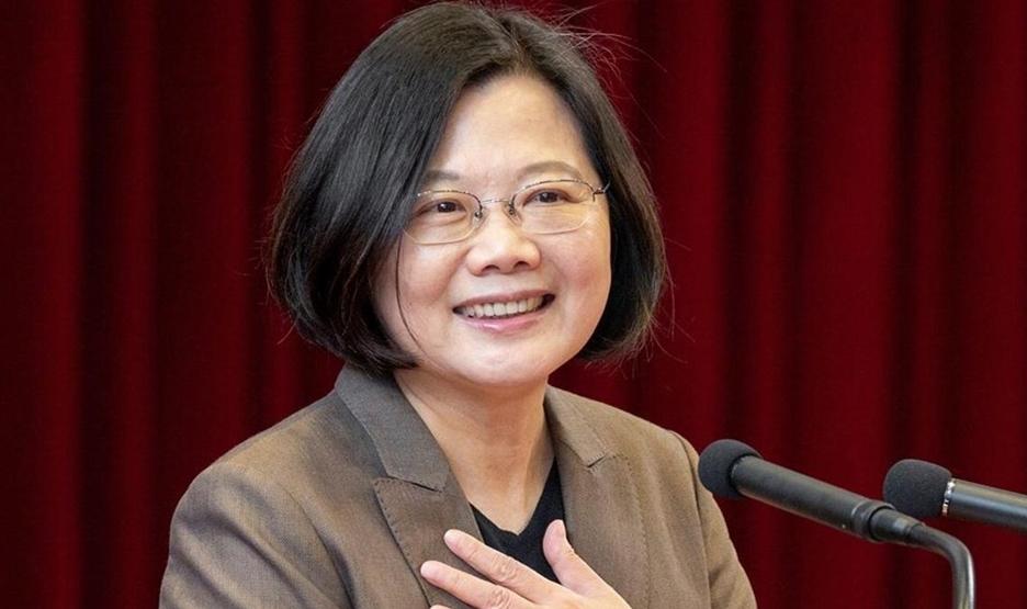 蔡英文南投查看災(zāi)情被曝全程笑容，島內(nèi)網(wǎng)民質(zhì)疑其心態(tài)