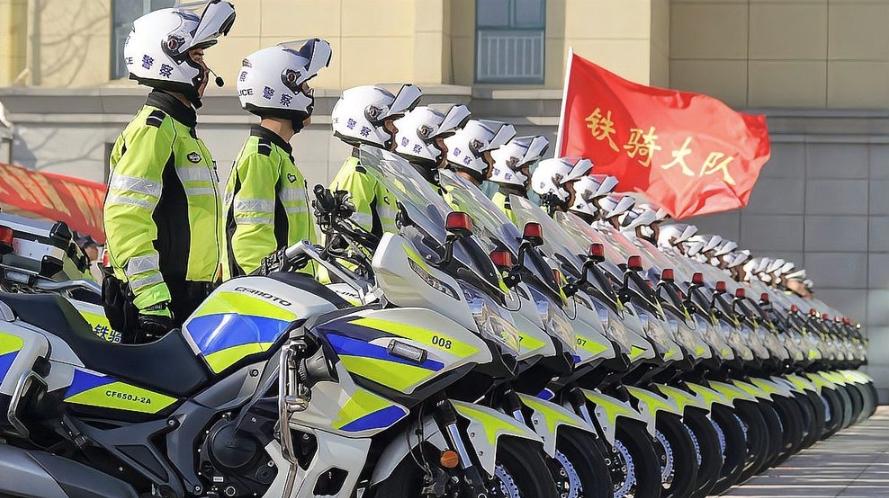 博士后當交警15年后，突然火了：是金子在哪里都會發(fā)光的！