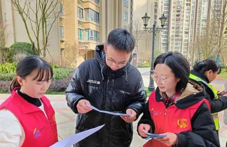 共建平安社區(qū)，共創(chuàng)美好未來——貴陽大山洞街道恒大未來城社區(qū)積極展開防盜防詐宣傳活動