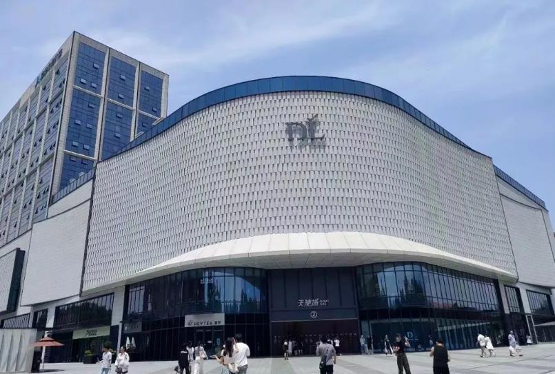 熱議胖東回應(yīng)985女生未進(jìn)面試：209人錄用，3萬(wàn)人投簡(jiǎn)歷，背后真相揭秘