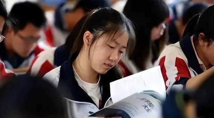 2024高考：雷軍祝?？忌?，武漢大學(xué)推出雷軍班
